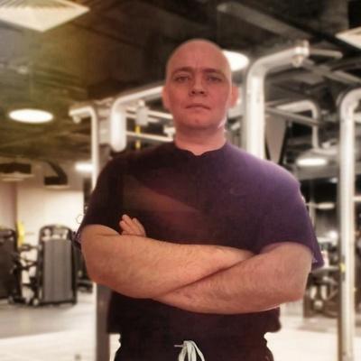 Александр Артамонов